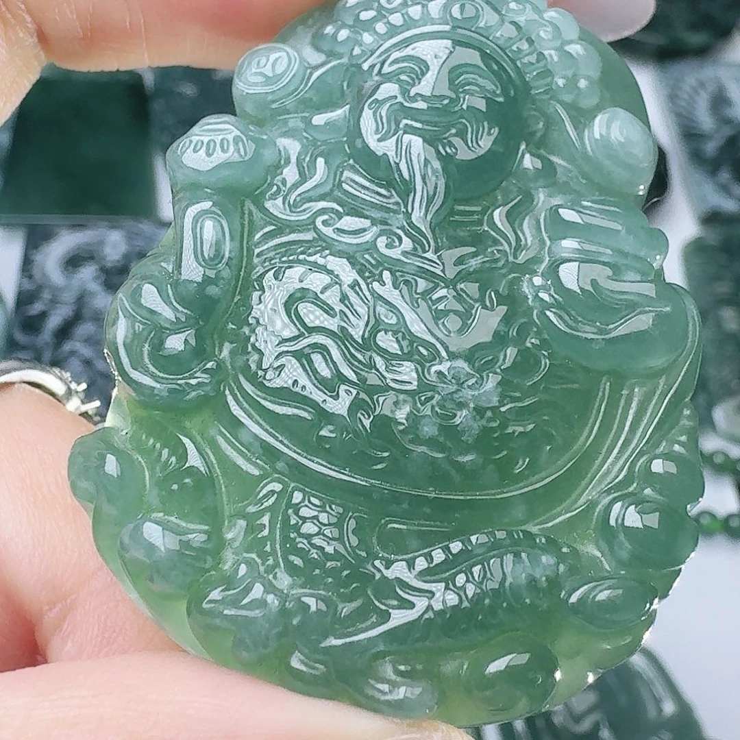 翡翠未镶嵌颈饰天然的A货翡翠多样性发其一