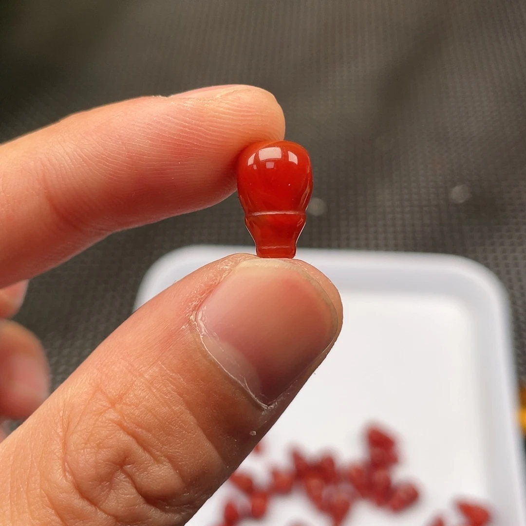 南红玛瑙5号 8*13柿子红三通一颗未镶嵌