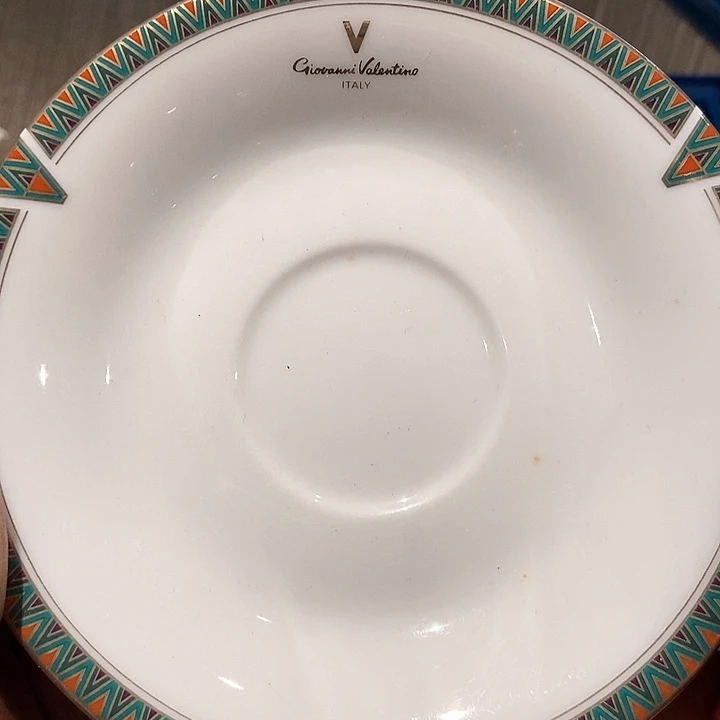 瓷片哈哈哈哈啊哈哈哈，哈哈