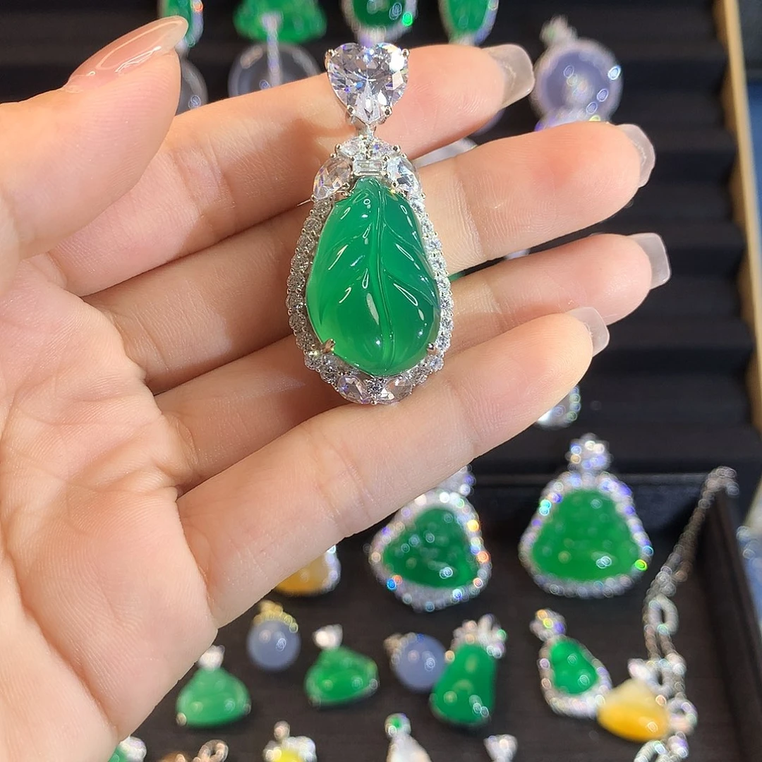 春***开银S925镶嵌颈饰玛瑙/玉髓