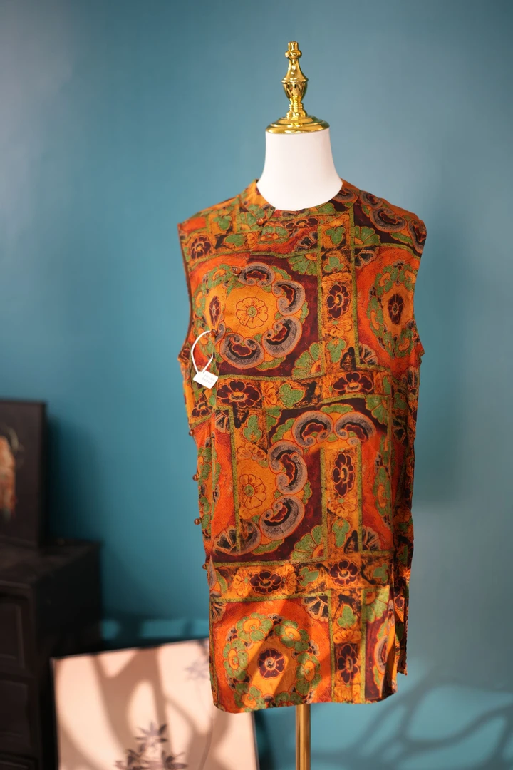 A05.无袖拼色奥戴