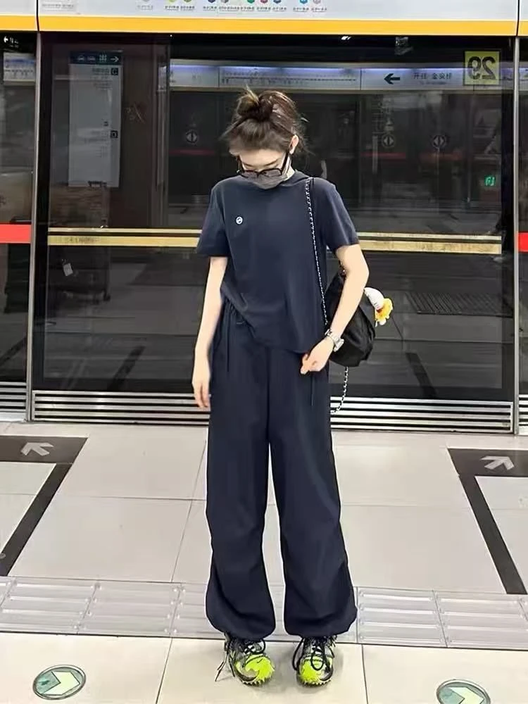 美式正肩休闲运动服套装女2025夏季设计感百搭圆领短袖长裤两件套