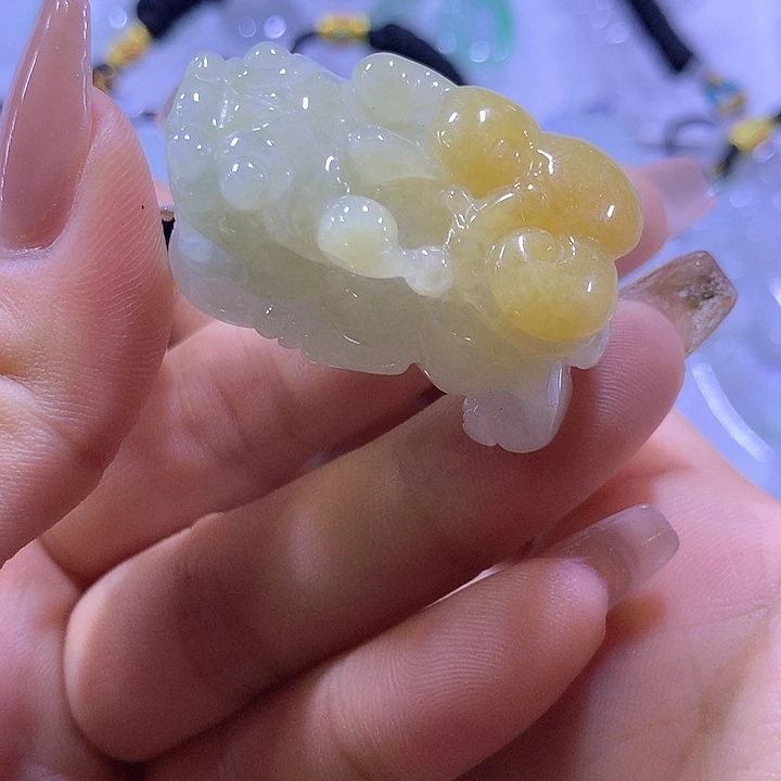 翡翠未镶嵌颈饰天然翡翠A货吊坠