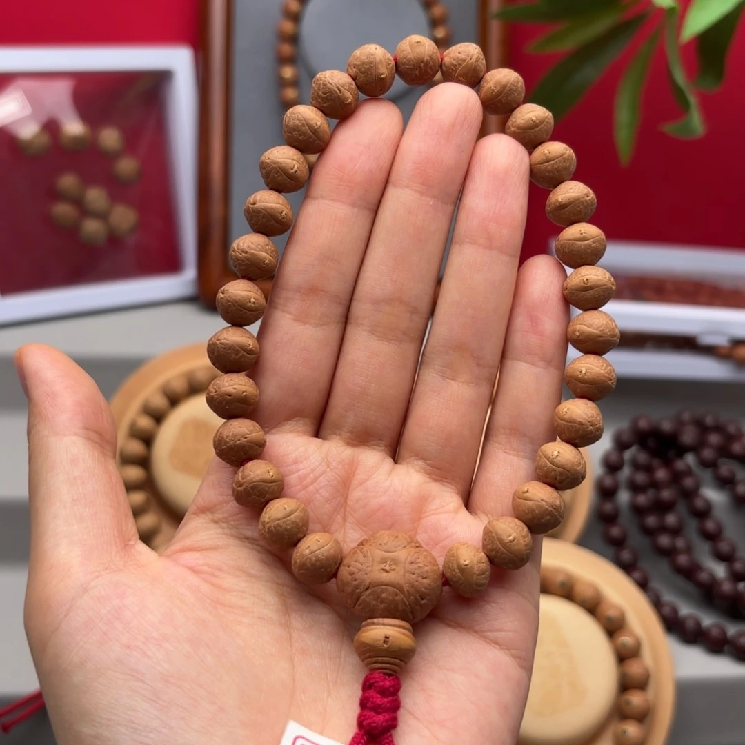 凤眼菩提手串10.5左右手持