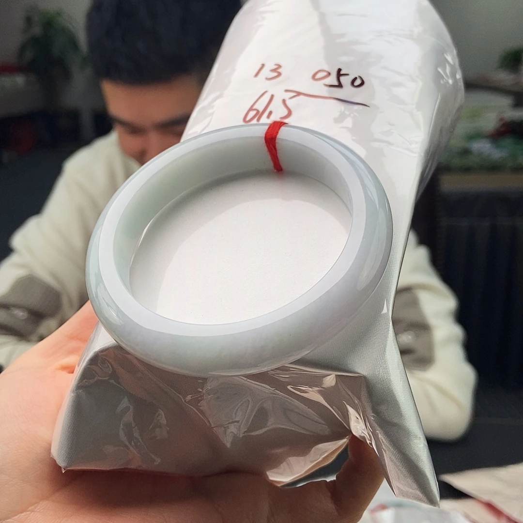 翡翠未镶嵌手镯拍一发一