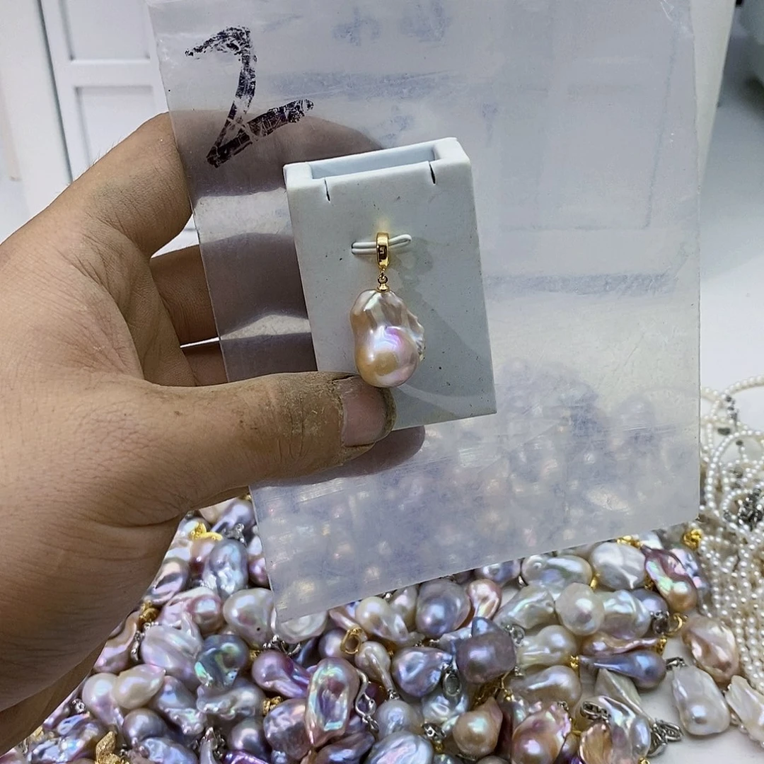 淡水珍珠合金颈饰