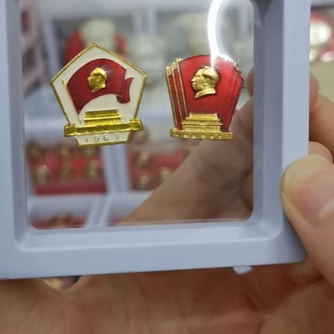 合金收藏纪念章2枚
