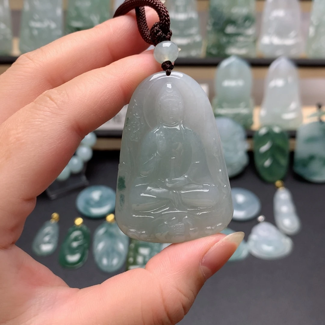 翡翠未镶嵌颈饰素衣