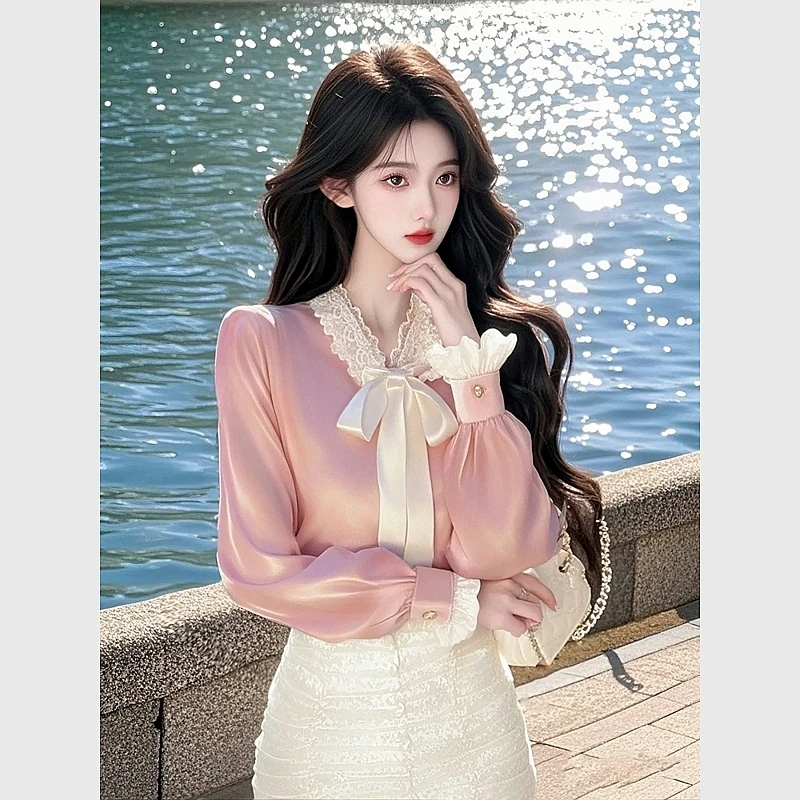 今年爆款粉色上衣2025春季女独特漂亮高级感富家千金名媛气质衬衫