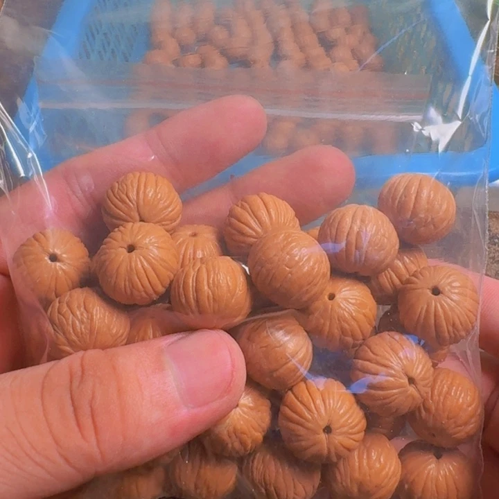 丘***特桃核吊坠嘎嘎嘎哈哈哈哈哈哈哈哈