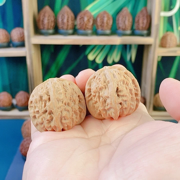 吊坠文玩核桃044白狮子36尺