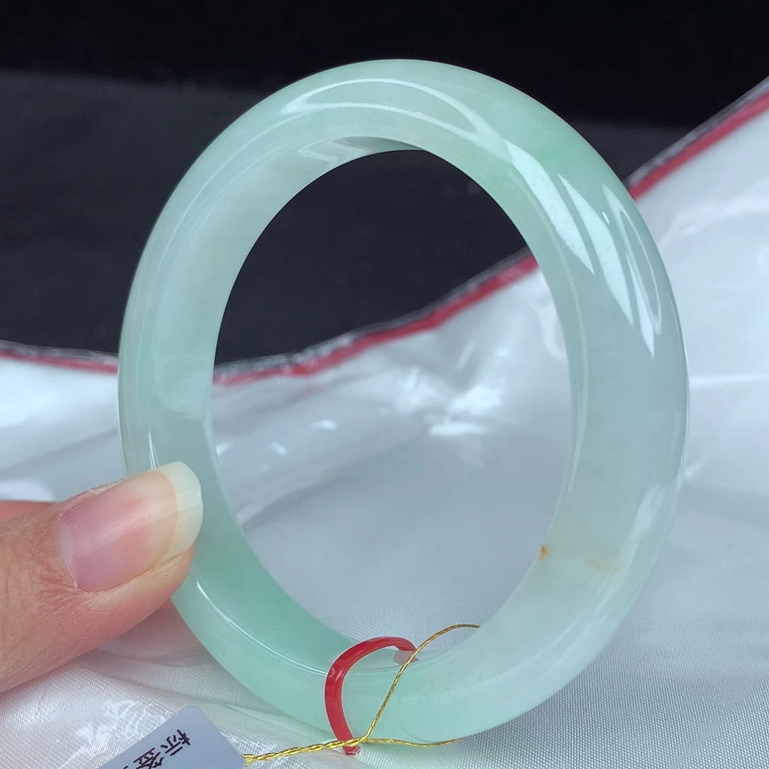 翡翠手镯未镶嵌56圈0553
