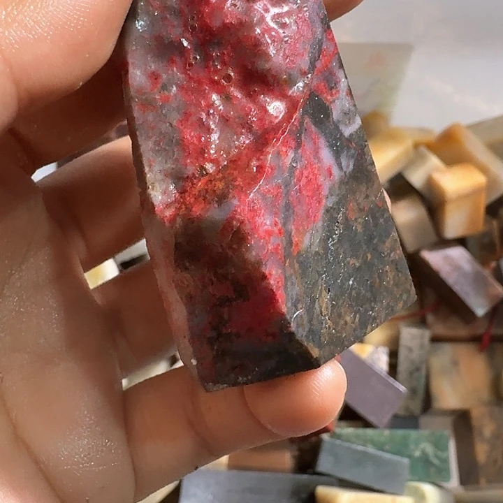 寿山石绿****驴寿山石的颜色