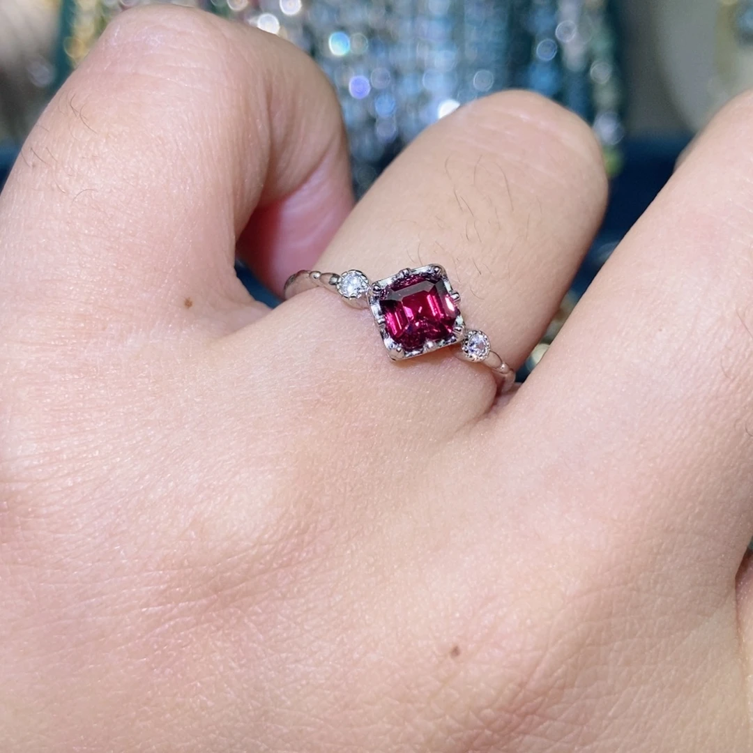 石榴石银S925镶嵌戒指