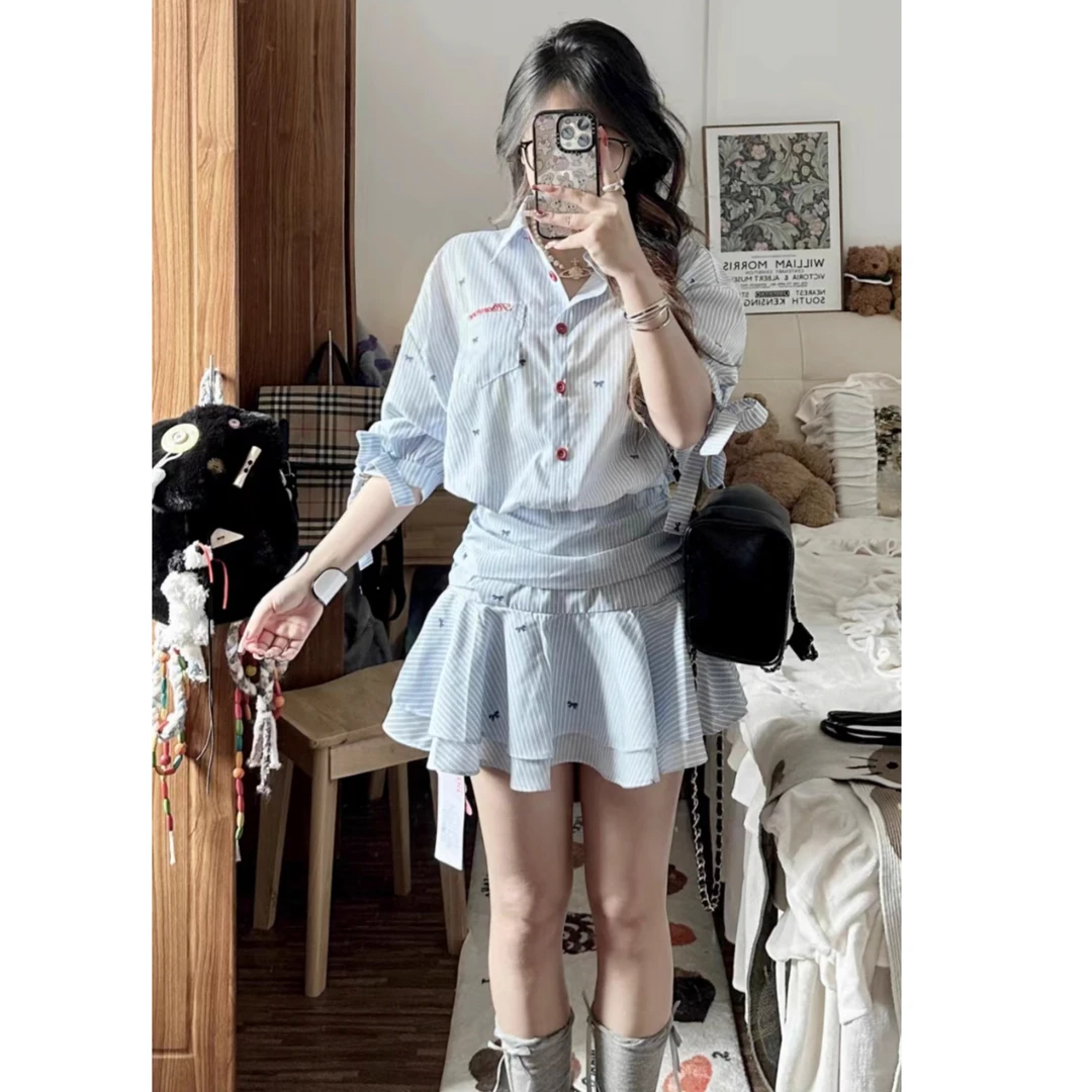 学院风翻领收腰衬衫裙蓝白条纹连衣裙女装夏季减龄荷叶边百褶短裙