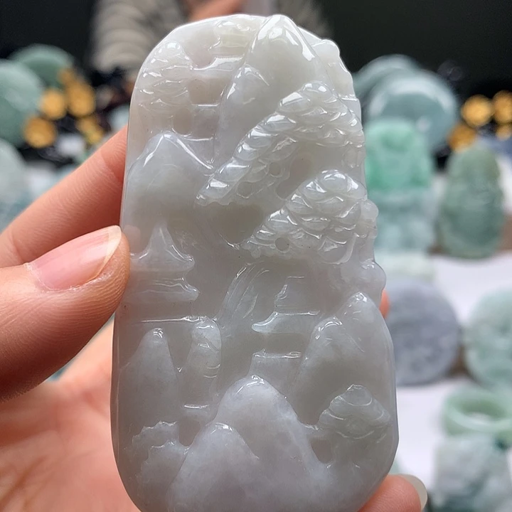 翡翠未镶嵌颈饰山水福利卡厚10