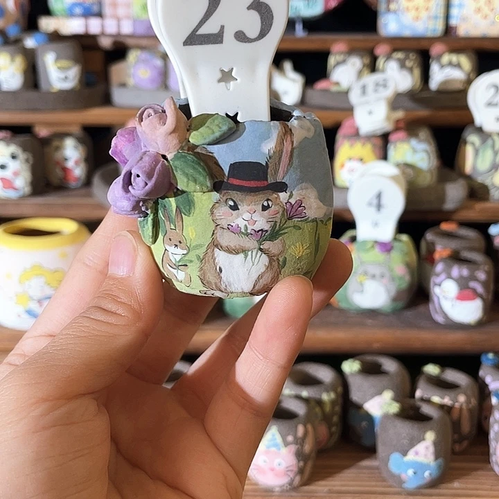 L**y23……手工手绘花盆