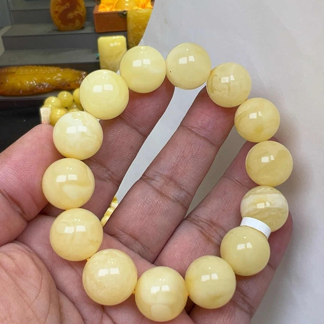 蜜蜡未镶嵌珠宝奇石15加30.25克