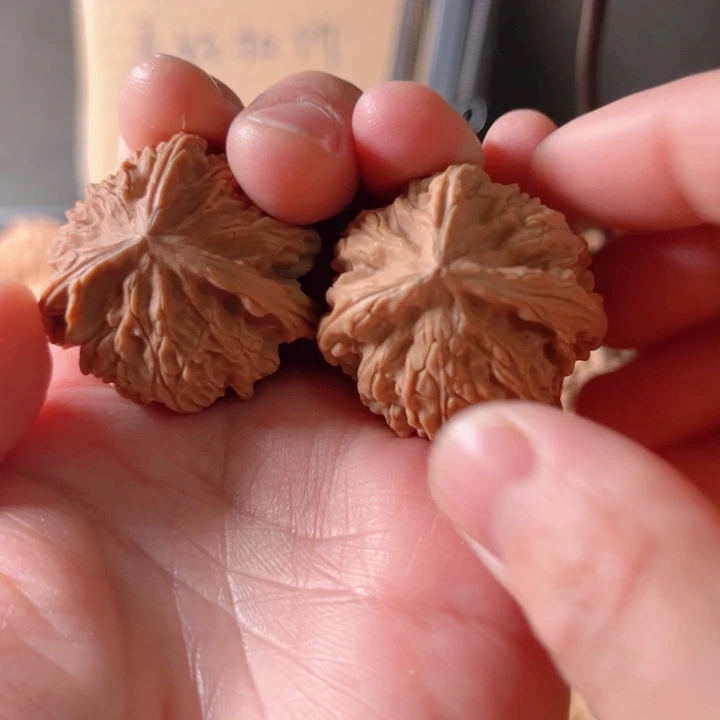 不***哥文玩核桃吊坠文玩