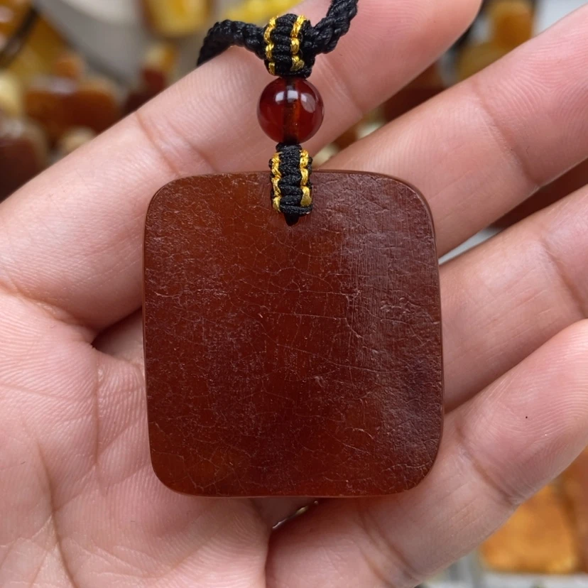 【闪购商品】琥珀颈饰未镶嵌