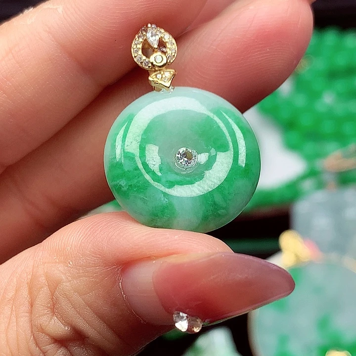 翡翠银S925镶嵌颈饰翡翠