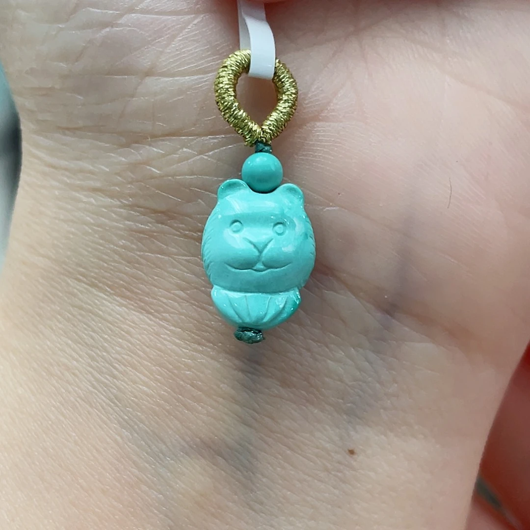 绿松石颈饰未镶嵌