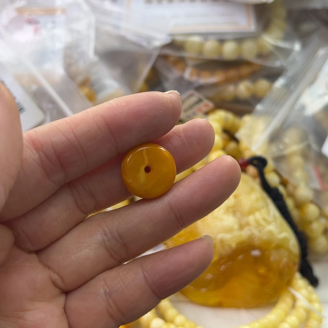 琥珀珠宝奇石未镶嵌
