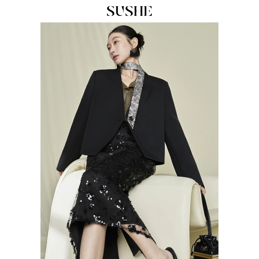 束皙SUSHE颂春高智感羊毛V领春季新款提花飘带短款休闲西装外套