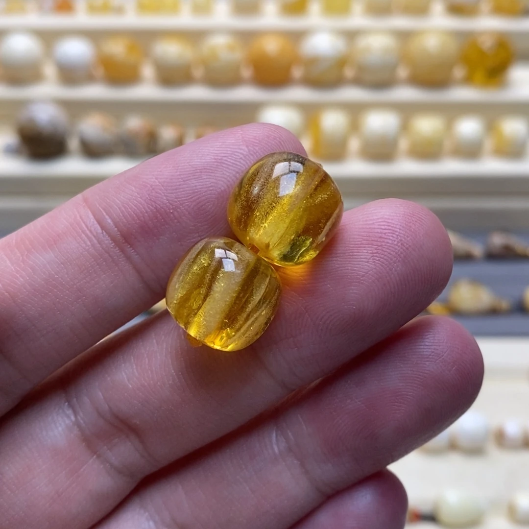 未镶嵌琥珀珠宝奇石