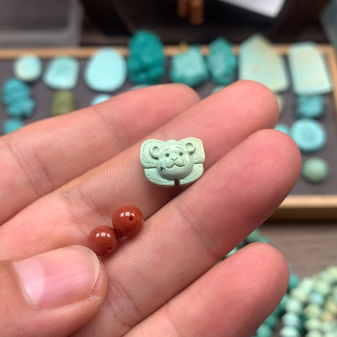 南红玛瑙雕刻未镶嵌