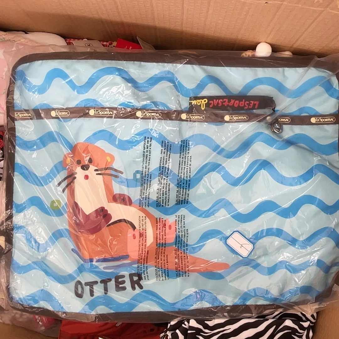 PU化妆包等产品和产品