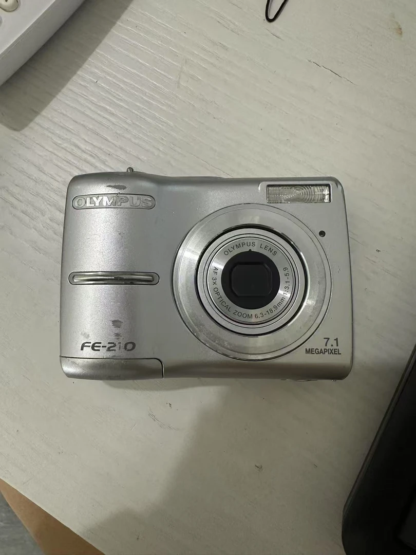 9新 Olympus/奥林巴斯 FE210 710w3x 自备xd卡读卡器电池no退no换