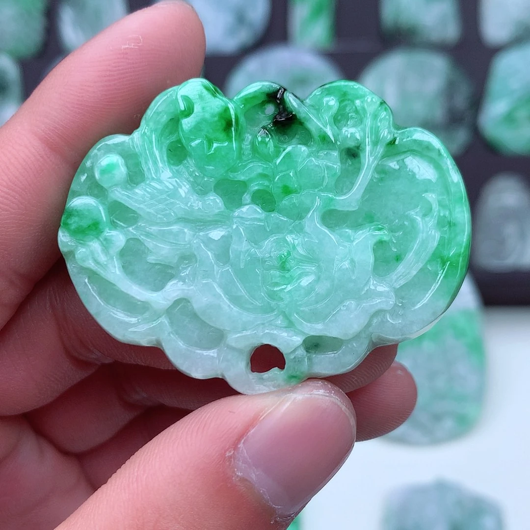 翡翠颈饰未镶嵌翡翠吊坠