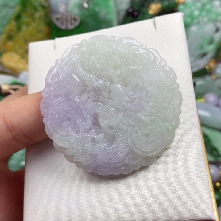 翡翠未镶嵌吊坠(赠链)