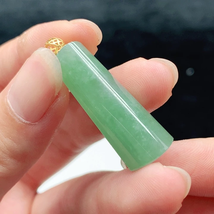 翡翠未镶嵌挂件天然翡翠七天鉴赏