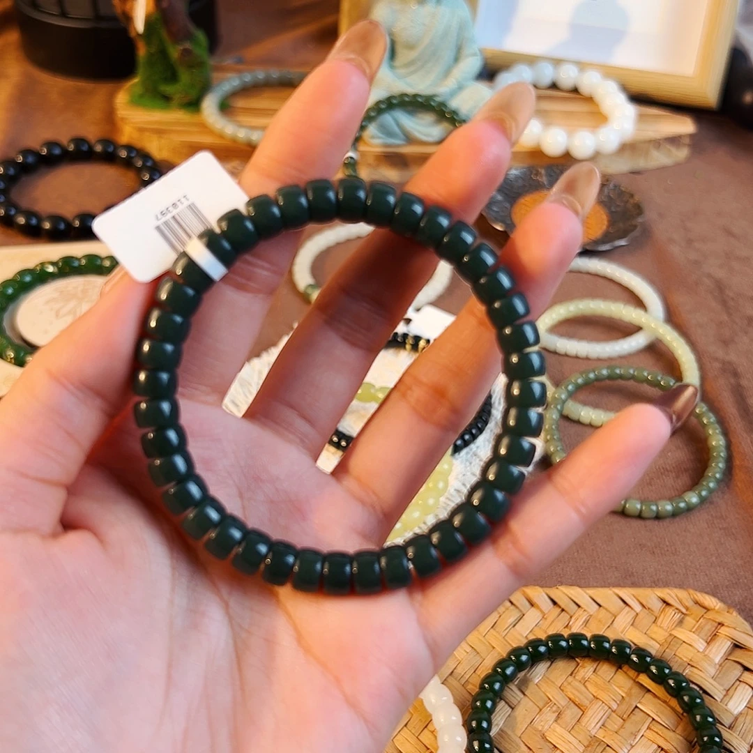 和田玉未镶嵌手串