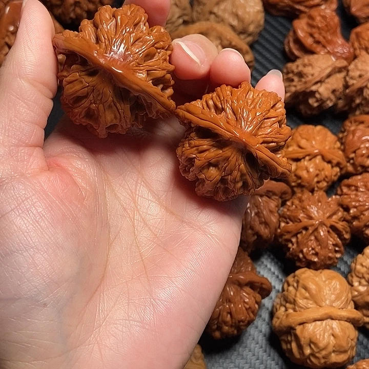 吊坠文玩核桃42狮虎兽