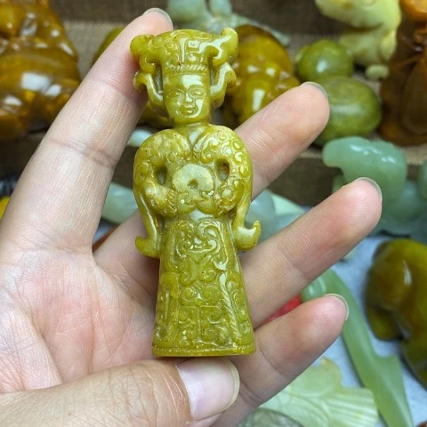 蛇纹石玉未镶嵌颈饰80