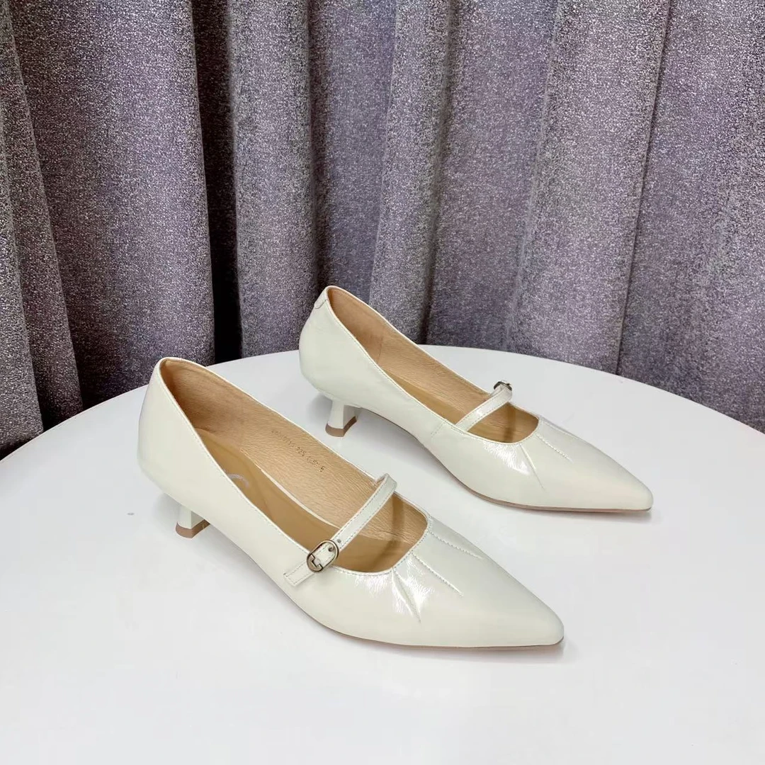 C7049 米白色 时尚尖头舒适低跟玛丽珍浅口女单鞋