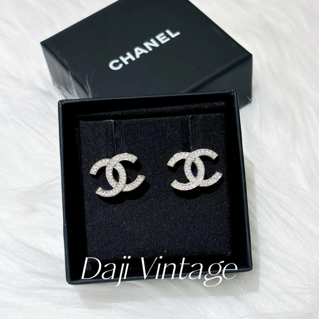 大吉中古/Chanel 香奈儿银色双C满钻耳钉
