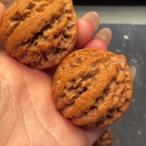 文玩核桃把件秦岭山脉的南