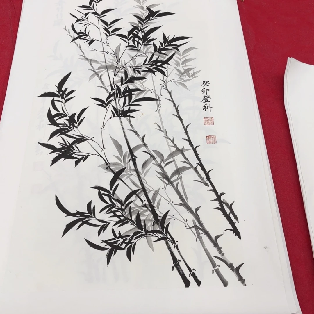 国画花鸟等图案和造型各有