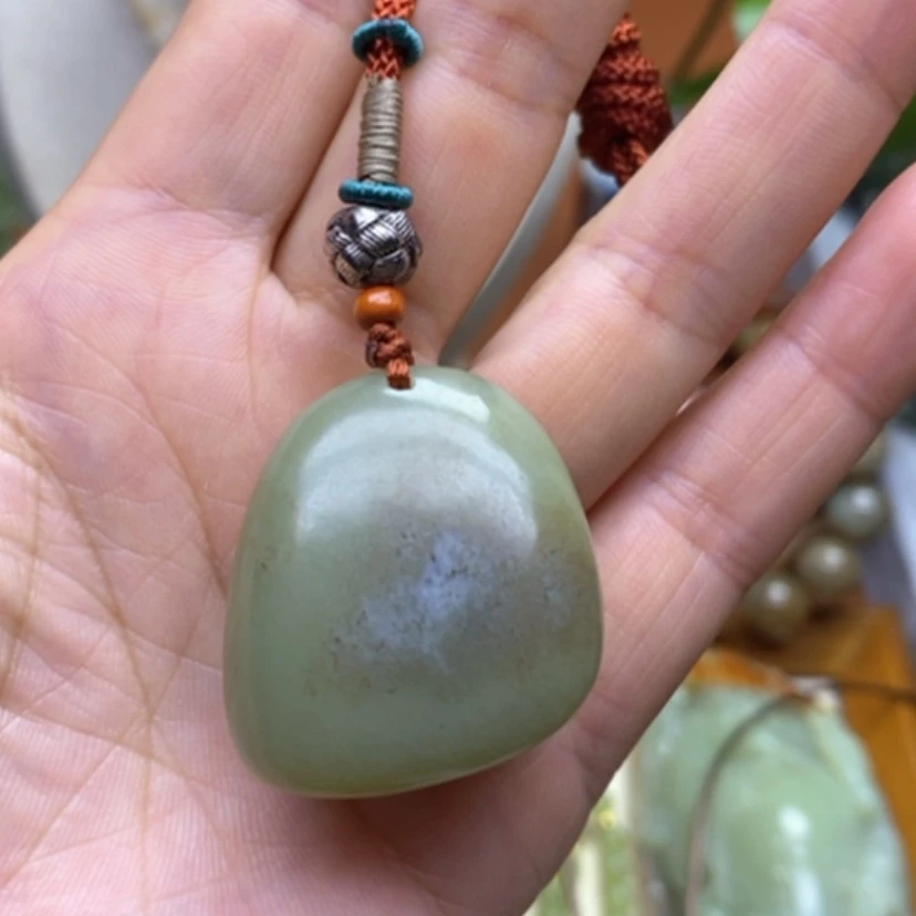 【闪购商品】颈饰未镶嵌岫岩老玉（透闪石质玉）