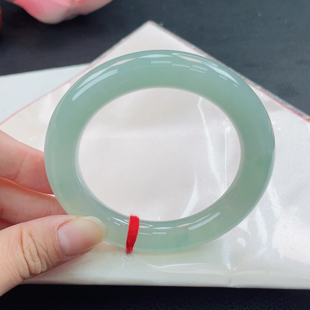 翡翠未镶嵌手镯绿晴胖圆