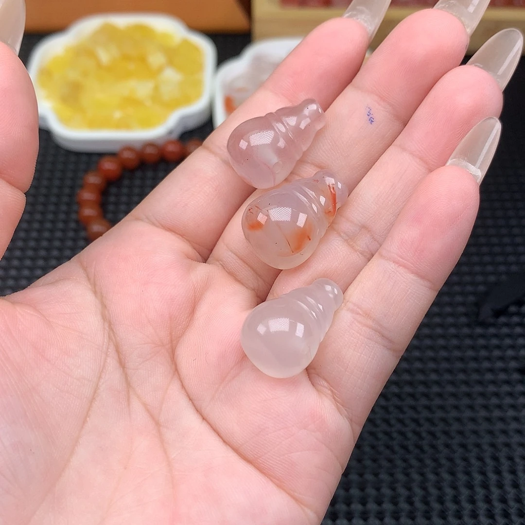 南红玛瑙未镶嵌吊坠(不含链)多样性