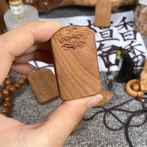 檀香木吊坠老山檀香貔貅吊坠