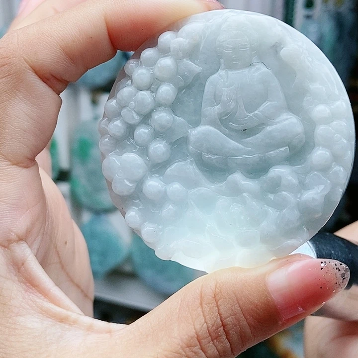 颈饰足铂镶嵌翡翠翡翠