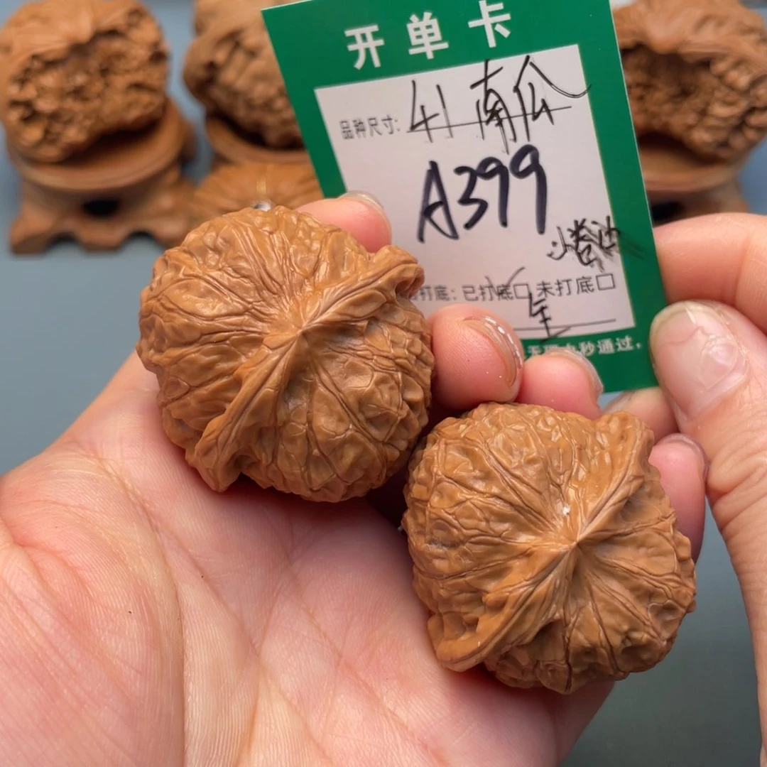 吊坠桃核文玩核桃