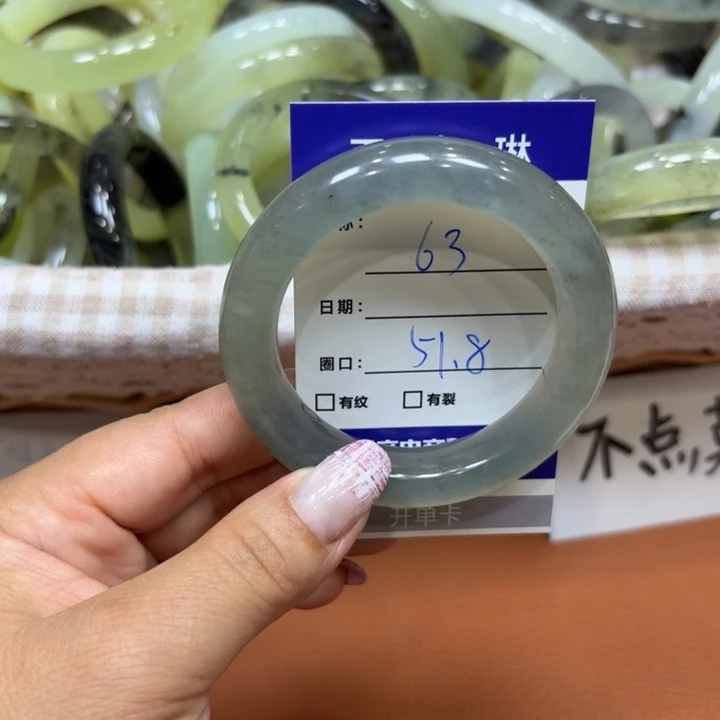未镶嵌岫玉手镯天然