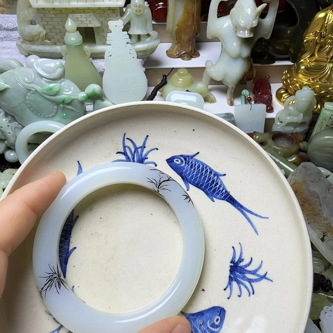 宝***儿瓷片新号开播瓷器一件